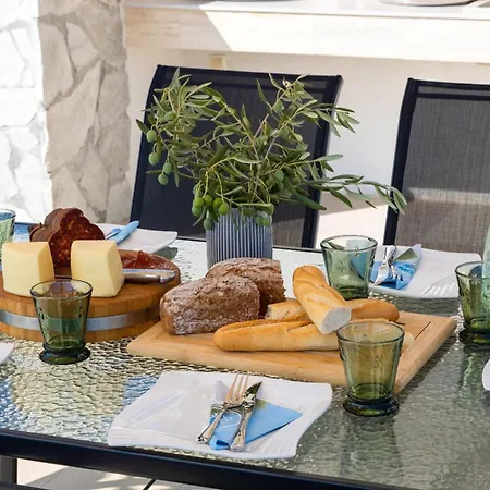 Lasttminutebooking - The Esterhazy Villa At Balaton *